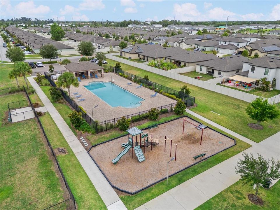 For Sale: $259,950 (3 beds, 2 baths, 1404 Square Feet)