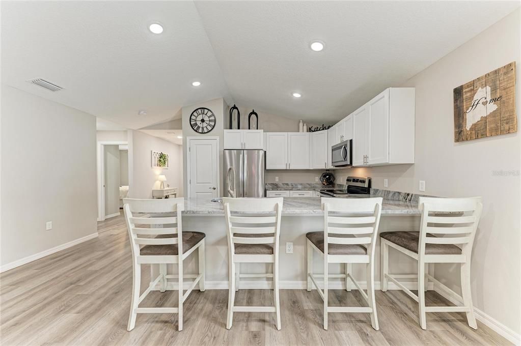 For Sale: $409,000 (2 beds, 2 baths, 1201 Square Feet)