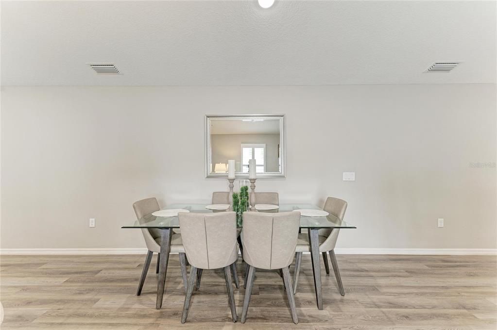 For Sale: $409,000 (2 beds, 2 baths, 1201 Square Feet)