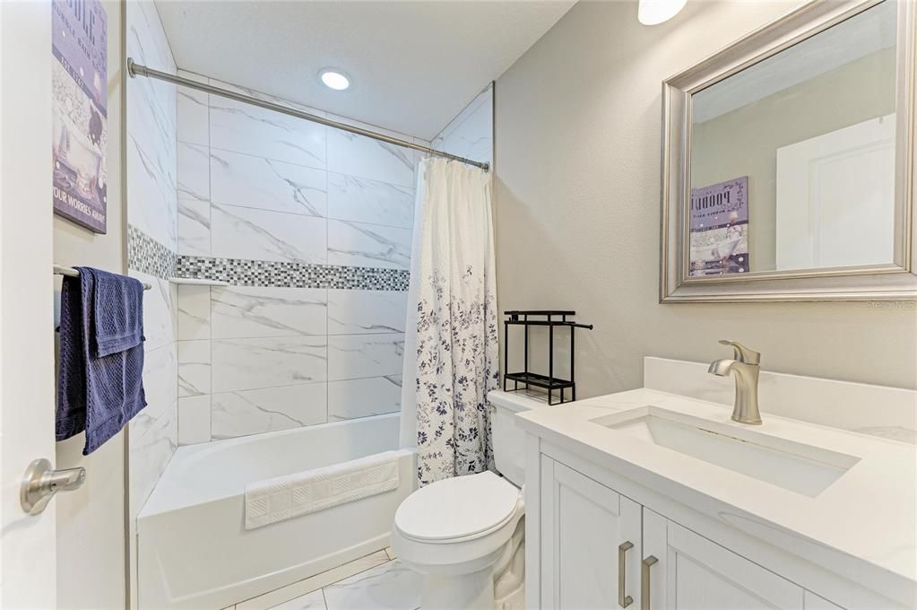 For Sale: $409,000 (2 beds, 2 baths, 1201 Square Feet)