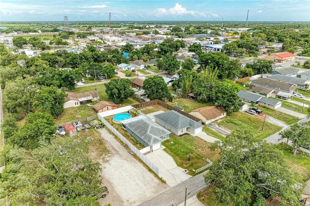 For Sale: $409,000 (2 beds, 2 baths, 1201 Square Feet)