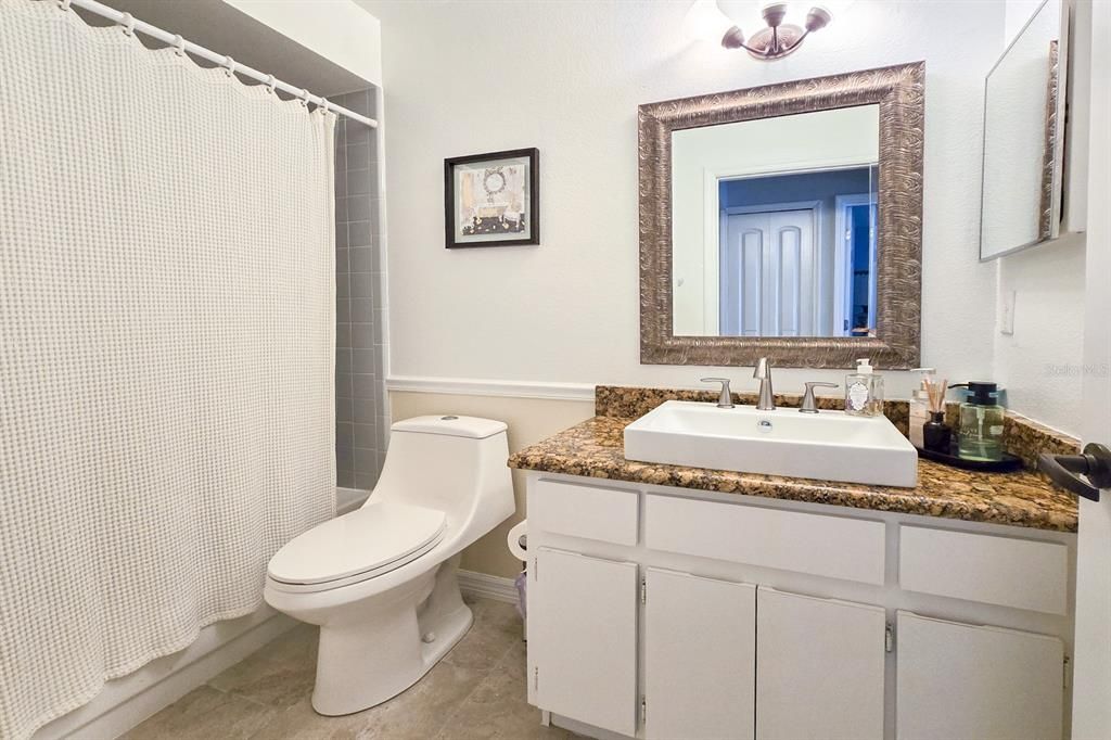 На продажу: $399,999 (3 спален, 2 ванн, 1712 Квадратных фут)
