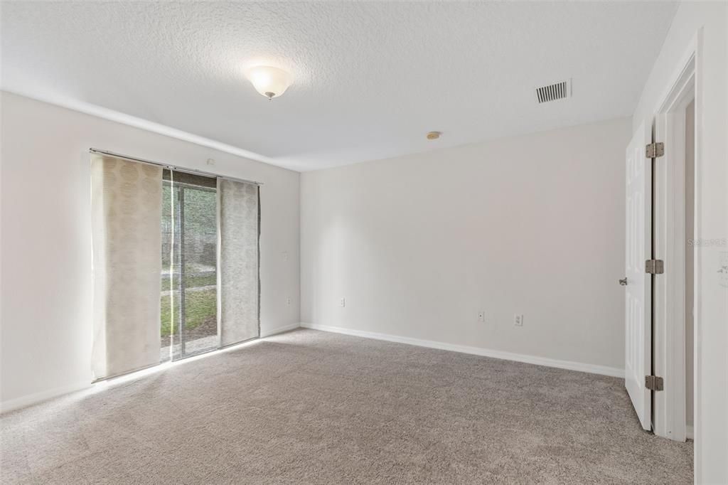 For Sale: $282,000 (4 beds, 4 baths, 2023 Square Feet)