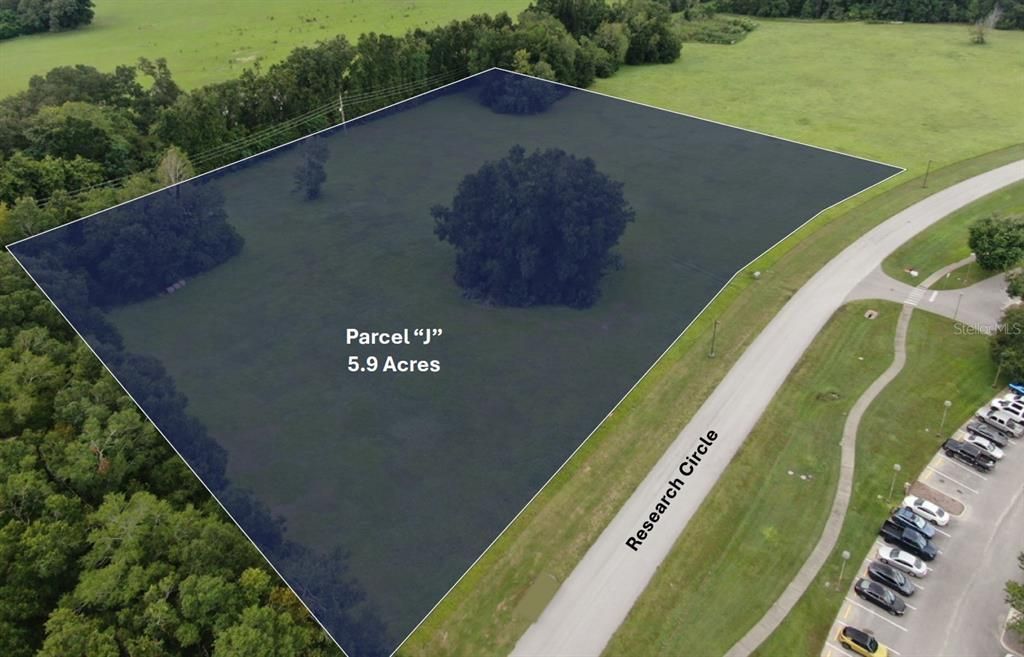 En Venta: $885,000 (5.90 acres)