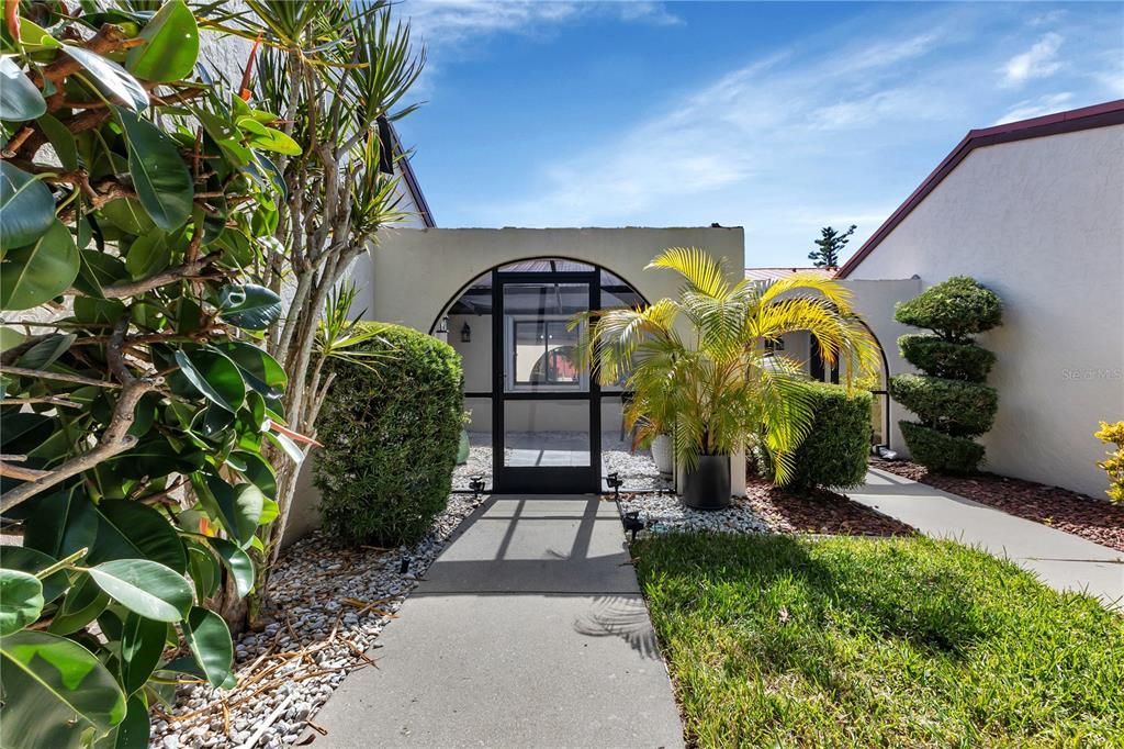For Sale: $325,000 (3 beds, 2 baths, 2582 Square Feet)