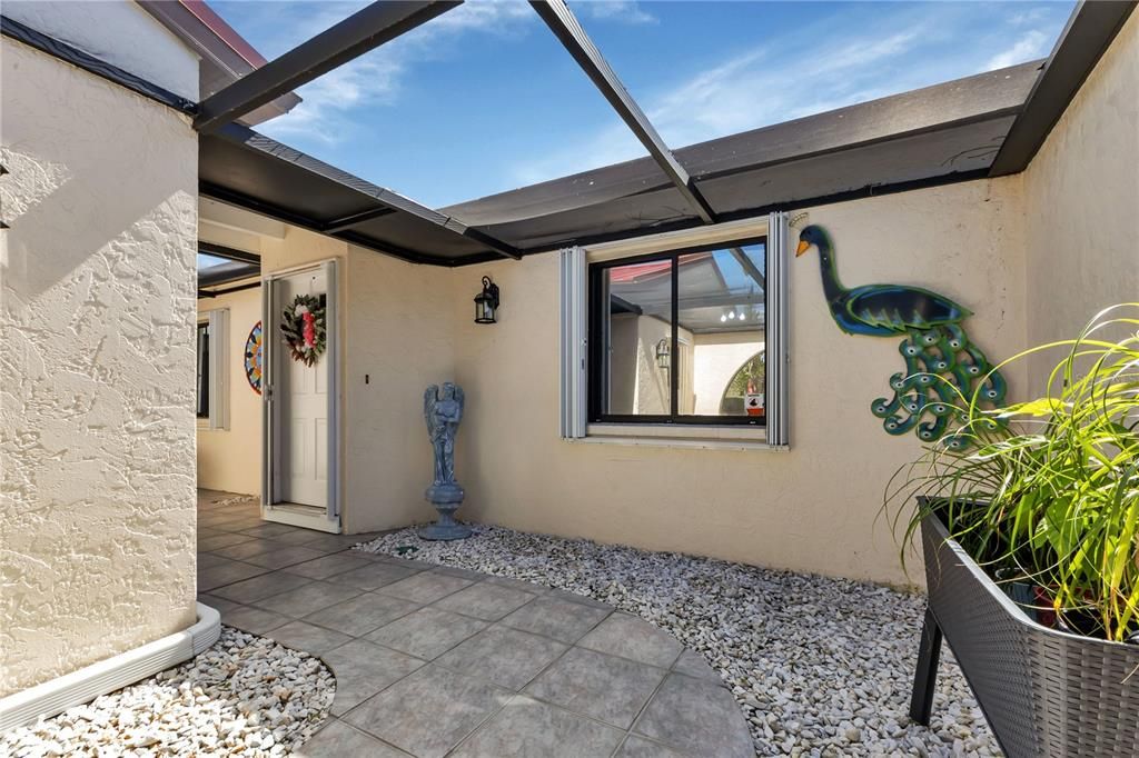 For Sale: $325,000 (3 beds, 2 baths, 2582 Square Feet)