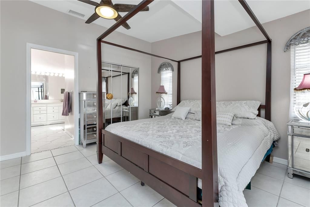 For Sale: $325,000 (3 beds, 2 baths, 2582 Square Feet)