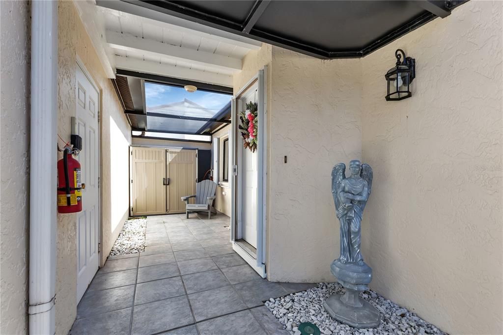 For Sale: $325,000 (3 beds, 2 baths, 2582 Square Feet)