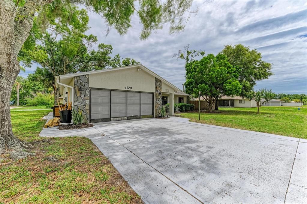 For Sale: $405,000 (3 beds, 2 baths, 1656 Square Feet)