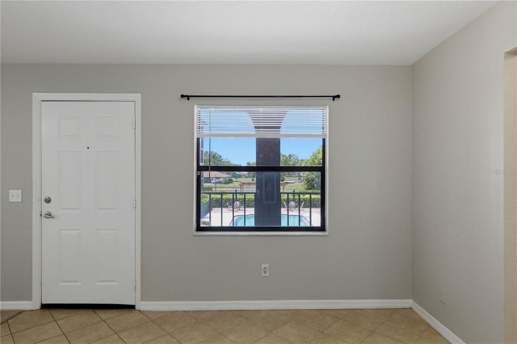 For Sale: $270,000 (2 beds, 2 baths, 1114 Square Feet)