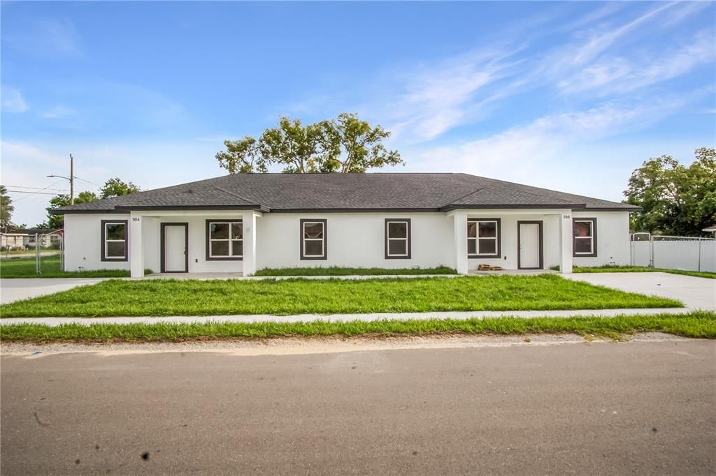 For Rent: $1,999 (4 beds, 2 baths, 1706 Square Feet)