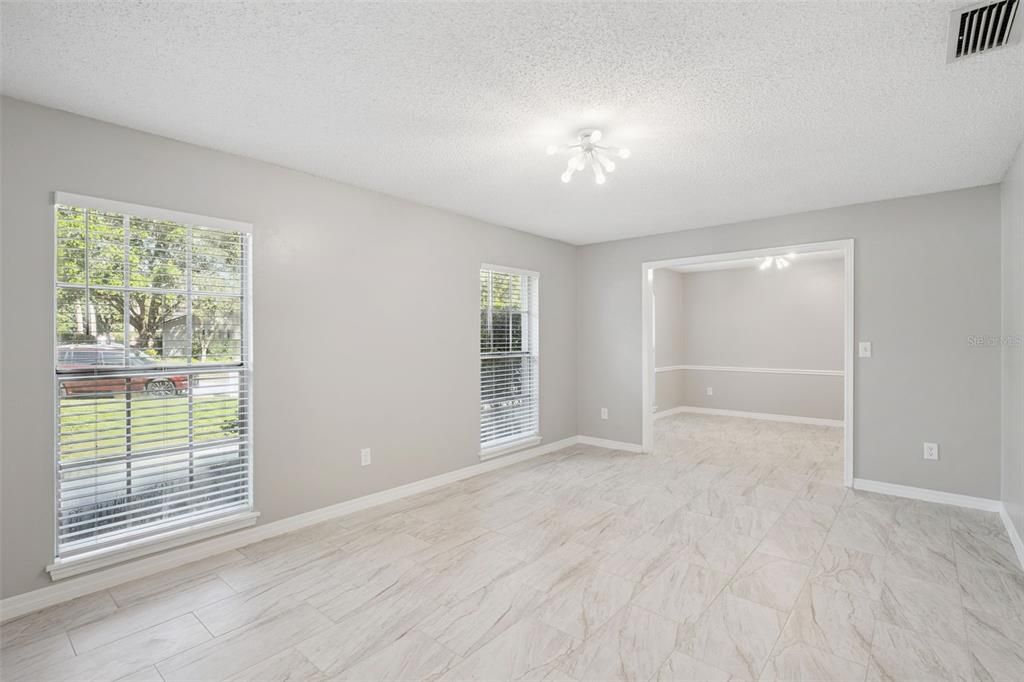 For Sale: $520,000 (4 beds, 2 baths, 1852 Square Feet)