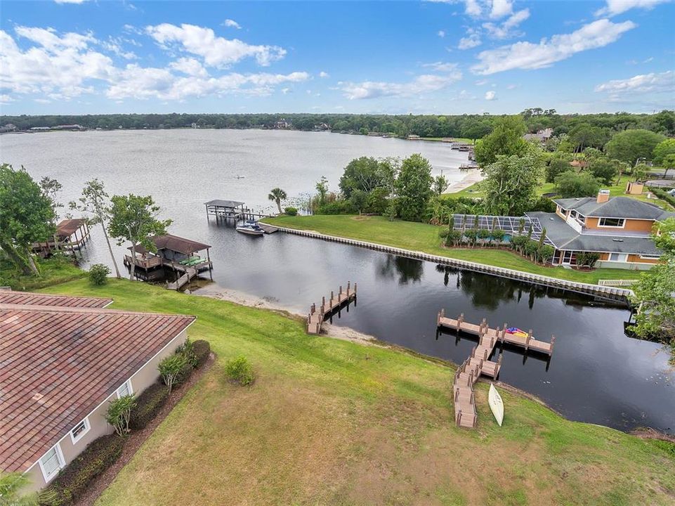 For Sale: $520,000 (4 beds, 2 baths, 1852 Square Feet)