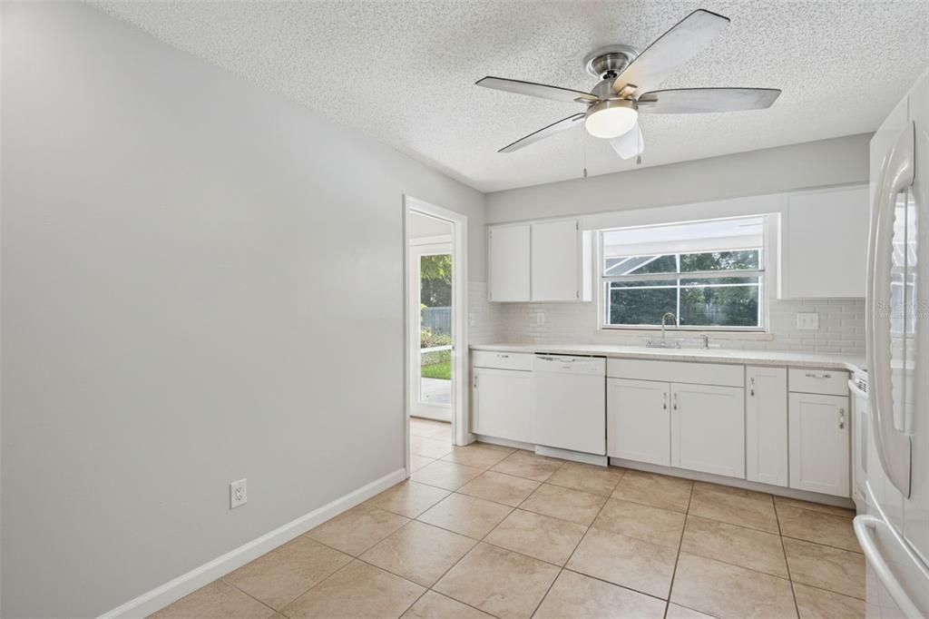 For Sale: $520,000 (4 beds, 2 baths, 1852 Square Feet)