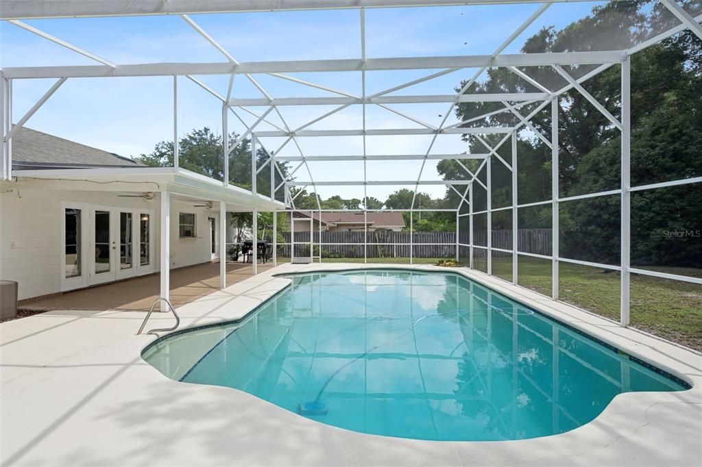 For Sale: $520,000 (4 beds, 2 baths, 1852 Square Feet)