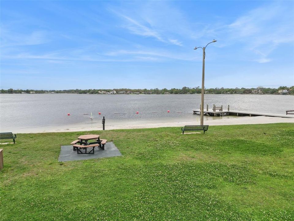 For Sale: $520,000 (4 beds, 2 baths, 1852 Square Feet)
