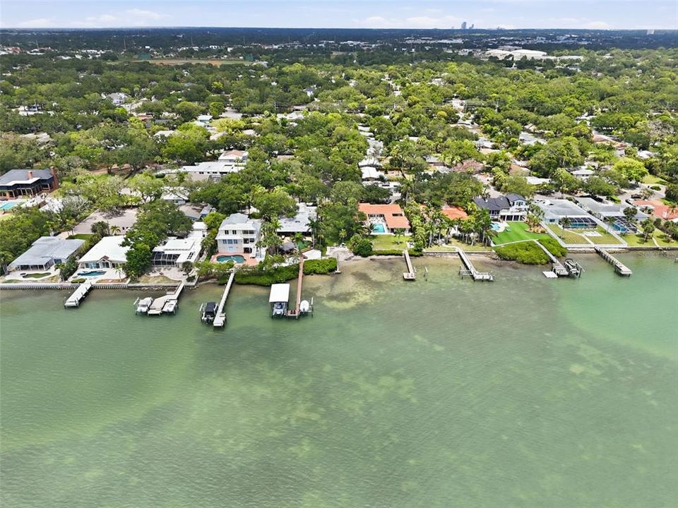 En Venta: $819,900 (4 camas, 3 baños, 2181 Pies cuadrados)
