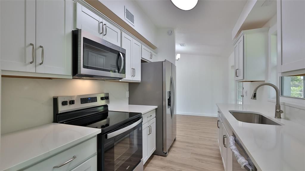 En Venta: $295,000 (3 camas, 2 baños, 1430 Pies cuadrados)