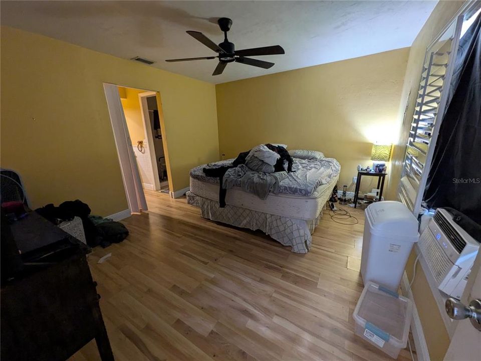 For Sale: $317,000 (2 beds, 2 baths, 1342 Square Feet)