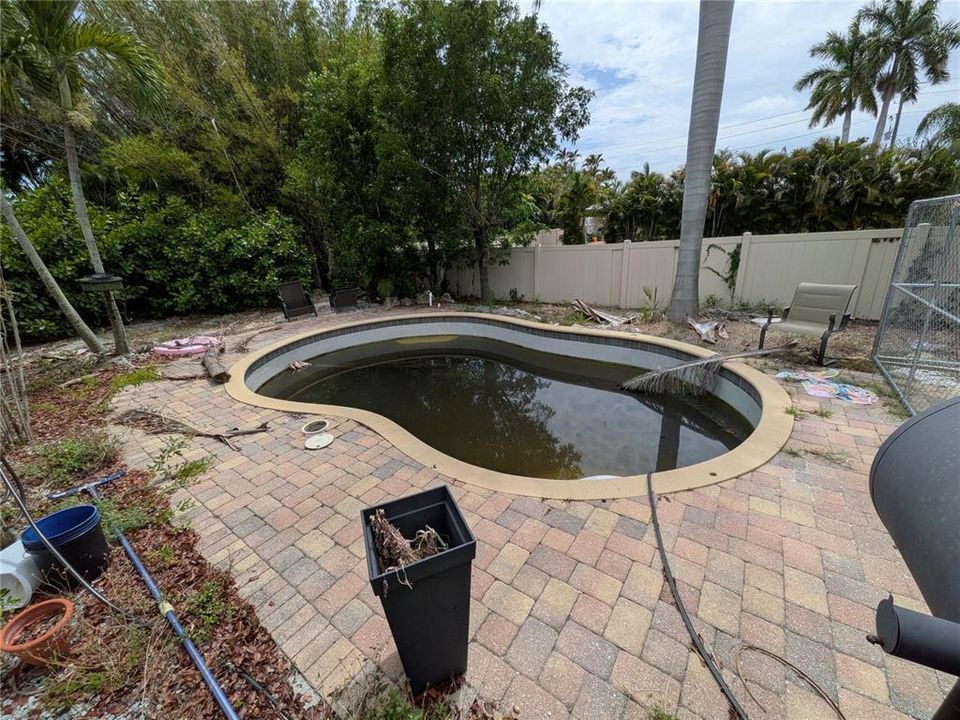 For Sale: $317,000 (2 beds, 2 baths, 1342 Square Feet)