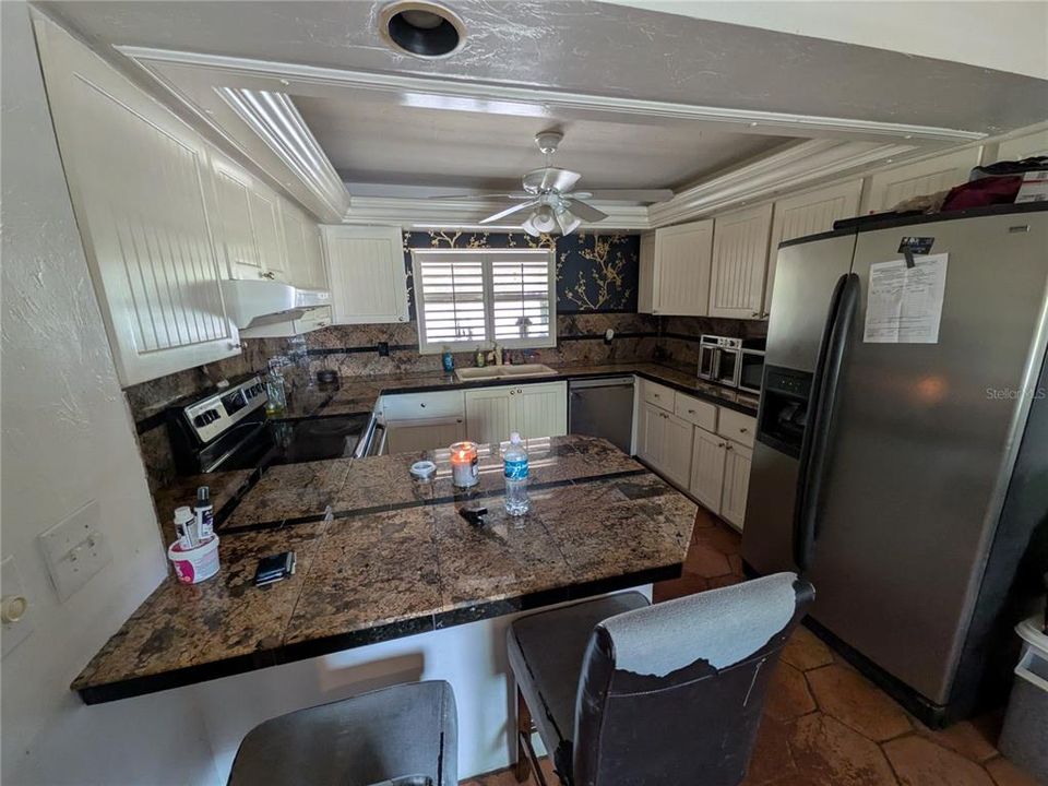 For Sale: $317,000 (2 beds, 2 baths, 1342 Square Feet)