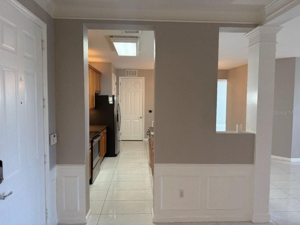 For Rent: $2,295 (3 beds, 2 baths, 1962 Square Feet)