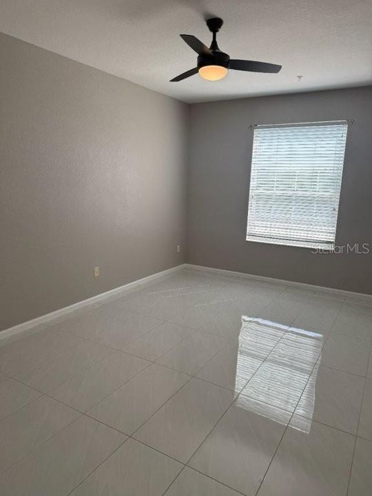 For Rent: $2,295 (3 beds, 2 baths, 1962 Square Feet)