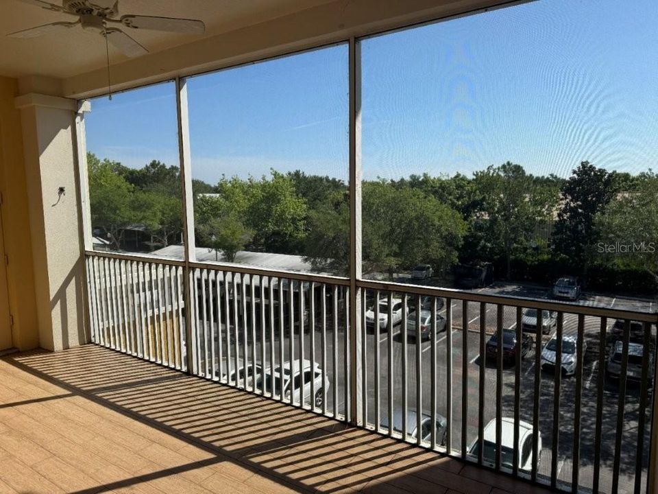 For Rent: $2,295 (3 beds, 2 baths, 1962 Square Feet)