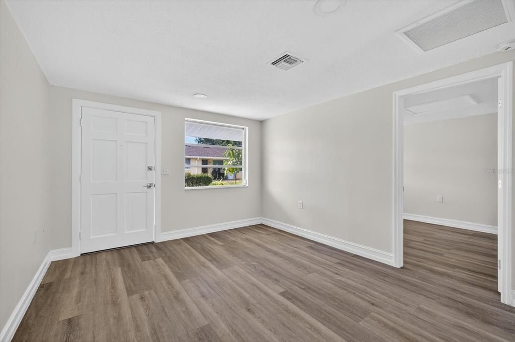 For Rent: $1,200 (1 beds, 1 baths, 624 Square Feet)