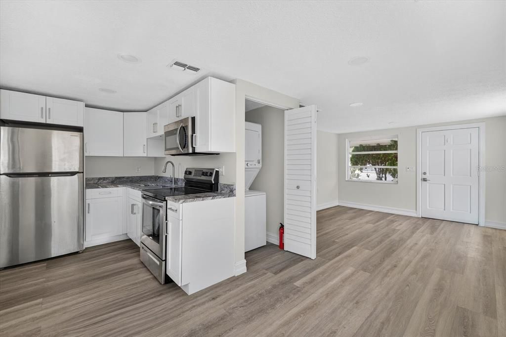 For Rent: $1,200 (1 beds, 1 baths, 624 Square Feet)