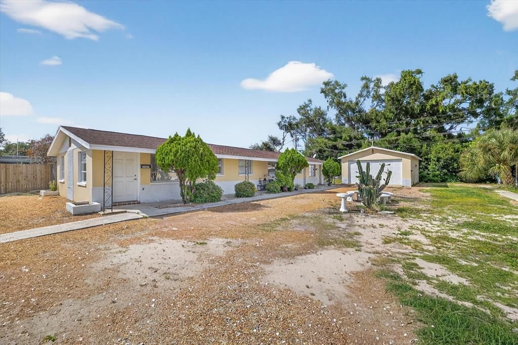 For Rent: $1,200 (1 beds, 1 baths, 624 Square Feet)