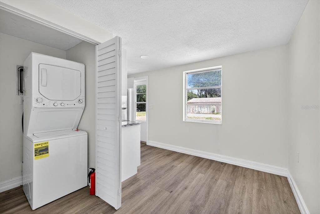 For Rent: $1,200 (1 beds, 1 baths, 624 Square Feet)
