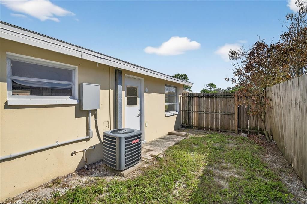 For Rent: $1,200 (1 beds, 1 baths, 624 Square Feet)