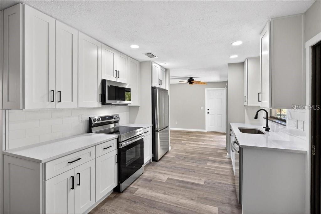 For Rent: $1,650 (3 beds, 2 baths, 1428 Square Feet)