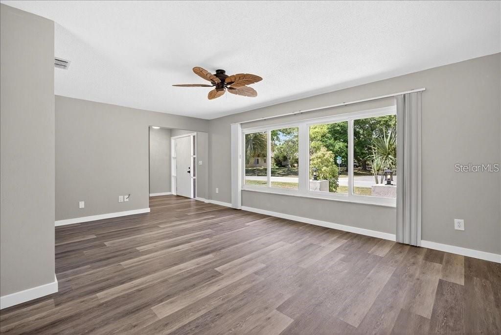 For Rent: $1,650 (3 beds, 2 baths, 1428 Square Feet)