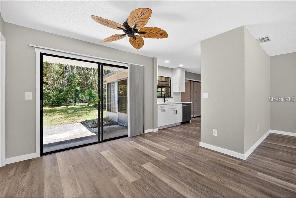 For Rent: $1,650 (3 beds, 2 baths, 1428 Square Feet)