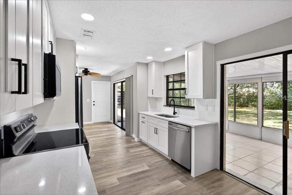 For Rent: $1,650 (3 beds, 2 baths, 1428 Square Feet)