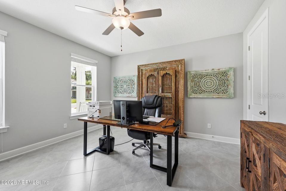 For Sale: $850,000 (5 beds, 5 baths, 3783 Square Feet)