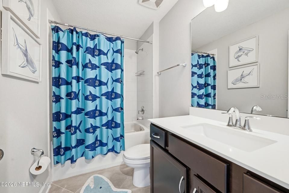 For Sale: $850,000 (5 beds, 5 baths, 3783 Square Feet)