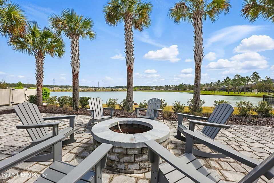 For Sale: $850,000 (5 beds, 5 baths, 3783 Square Feet)