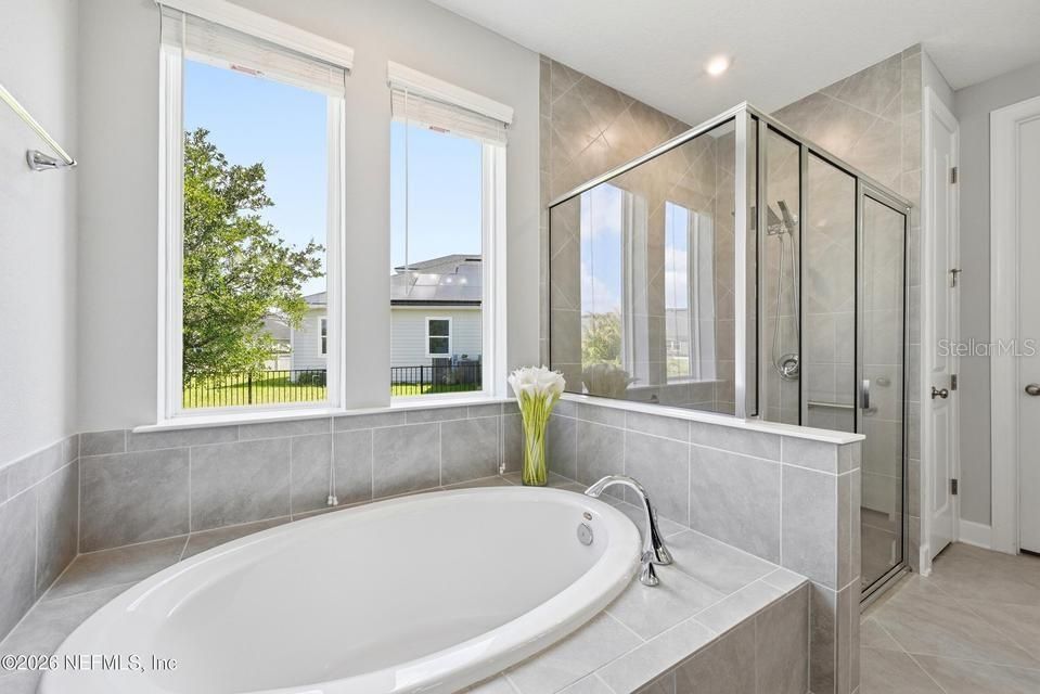 For Sale: $850,000 (5 beds, 5 baths, 3783 Square Feet)