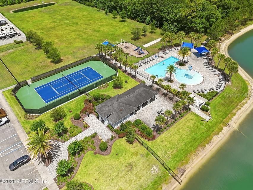 For Sale: $850,000 (5 beds, 5 baths, 3783 Square Feet)
