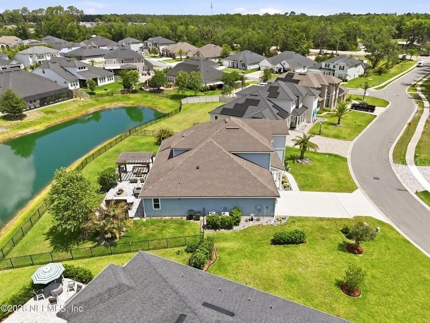 For Sale: $850,000 (5 beds, 5 baths, 3783 Square Feet)
