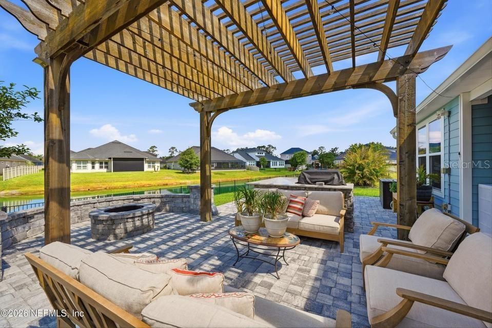 For Sale: $850,000 (5 beds, 5 baths, 3783 Square Feet)