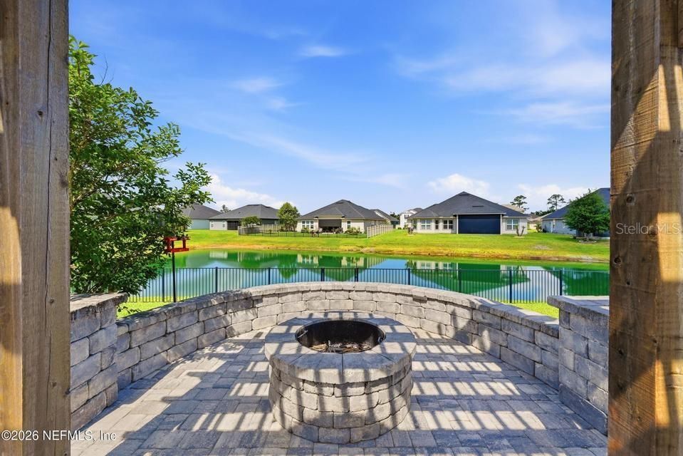 For Sale: $850,000 (5 beds, 5 baths, 3783 Square Feet)