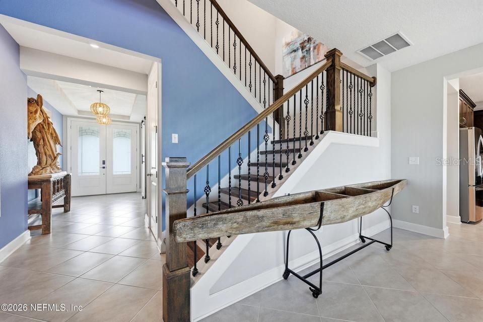 For Sale: $850,000 (5 beds, 5 baths, 3783 Square Feet)