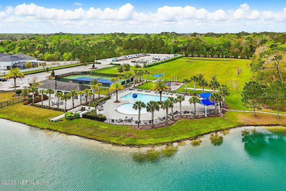 For Sale: $850,000 (5 beds, 5 baths, 3783 Square Feet)