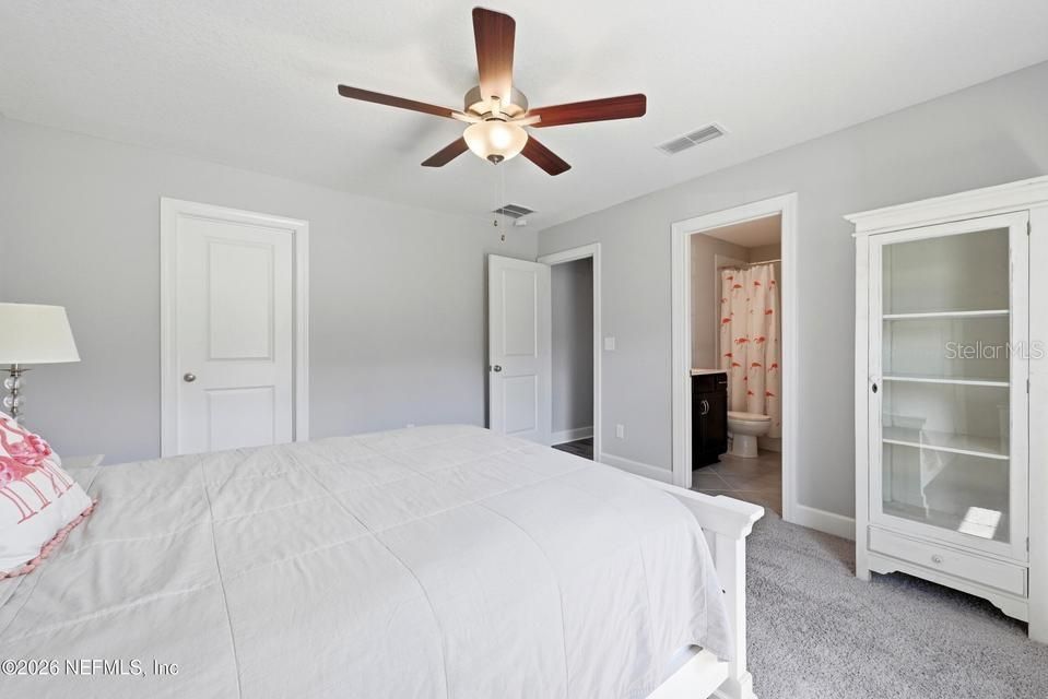For Sale: $850,000 (5 beds, 5 baths, 3783 Square Feet)