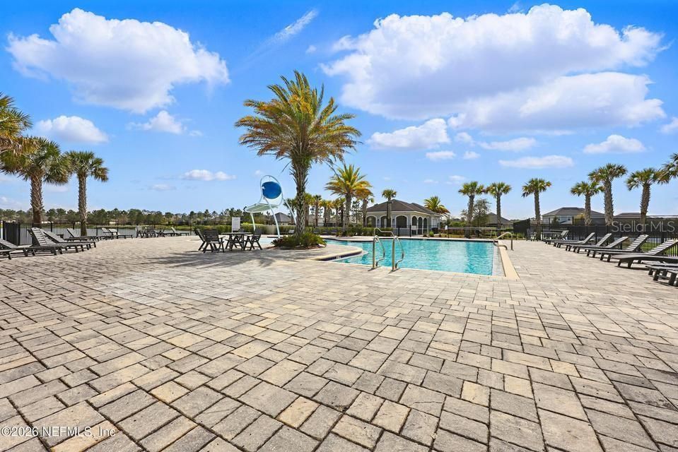 For Sale: $850,000 (5 beds, 5 baths, 3783 Square Feet)