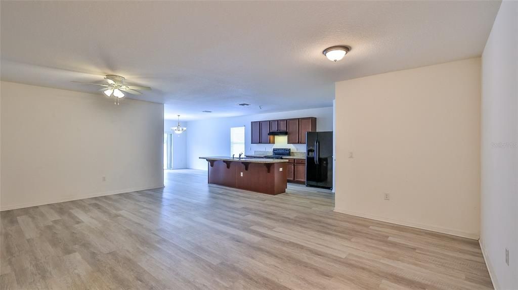 For Sale: $350,000 (4 beds, 2 baths, 1858 Square Feet)